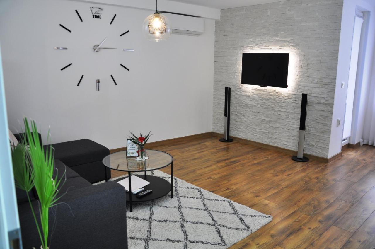 Lux Apartment Pazardsjik Eksteriør billede